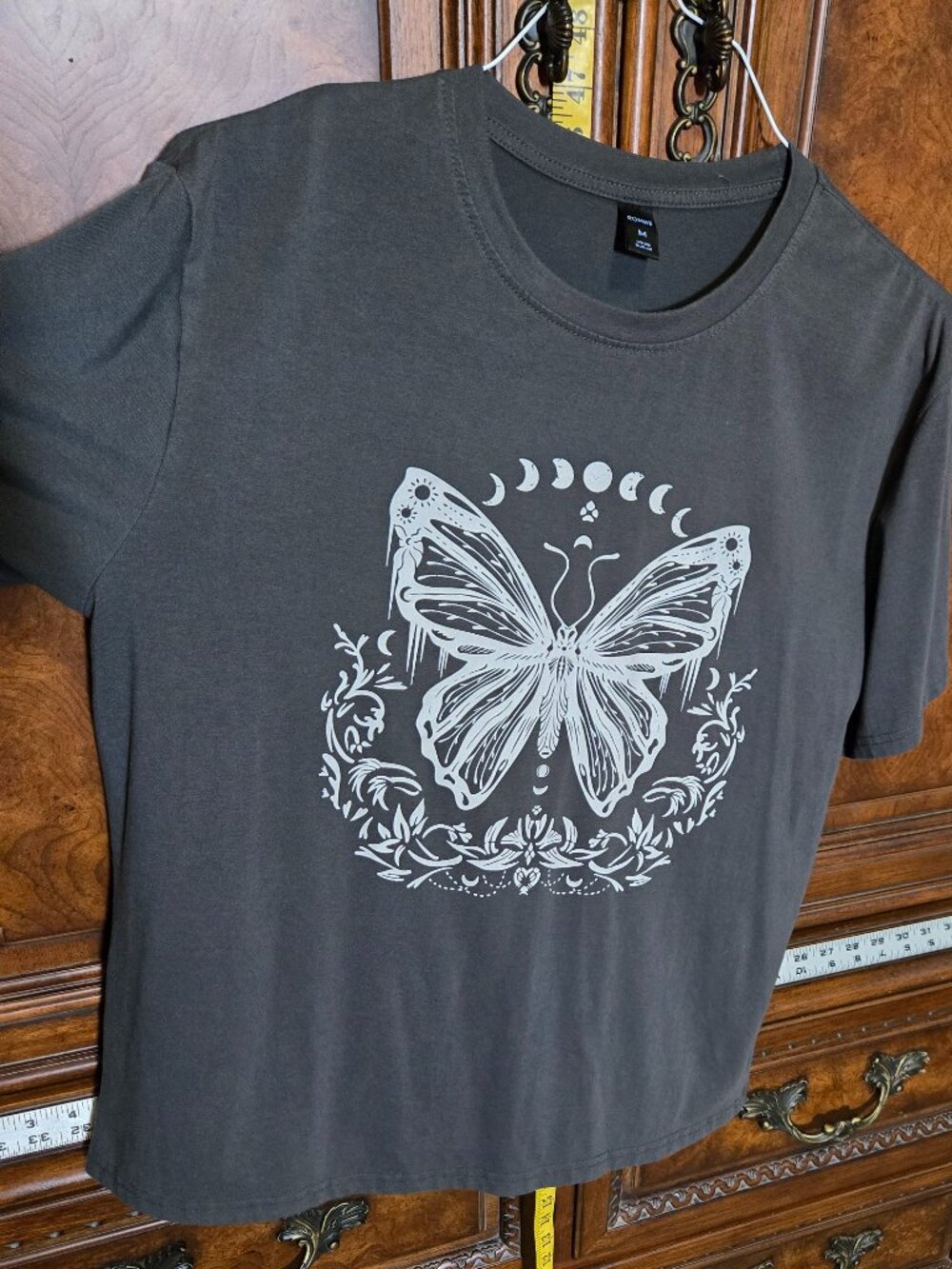 Butterfly Moon Phases Graphic Tee Women Medium Gray Celestial Boho - Picture 3 of 8